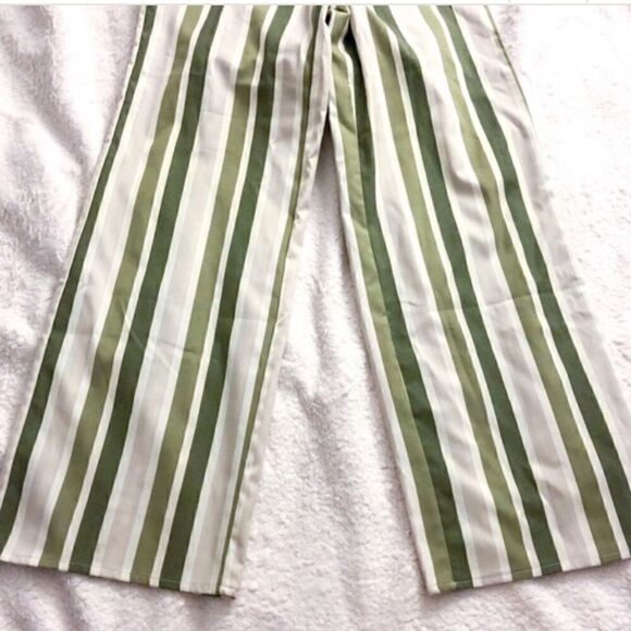 Romeo & Juliet Couture Olive Green Striped Wide Leg Jumpsuit Size Medium NWT - Picture 9 of 11